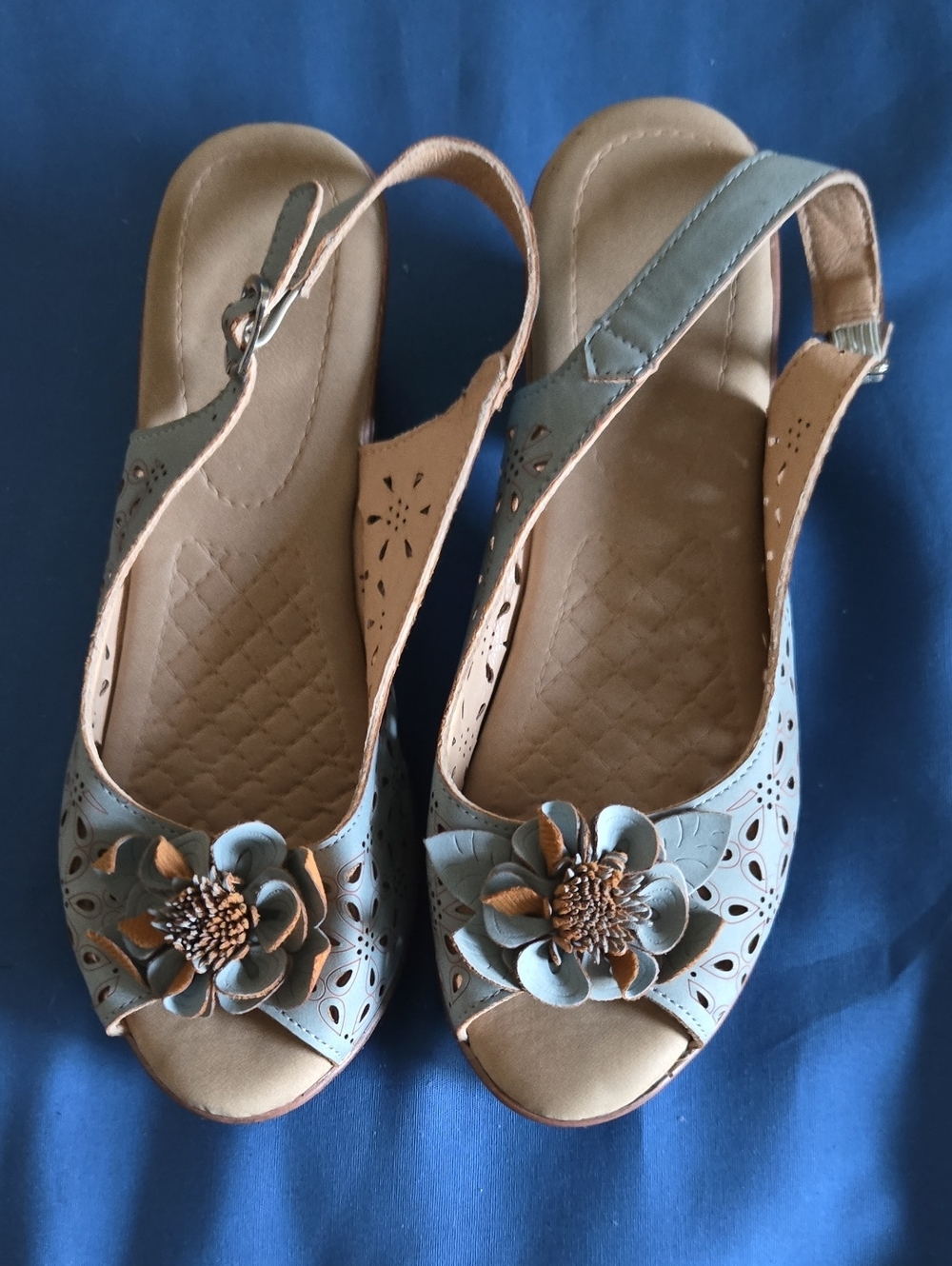 Open-Toe Floral Slingback Sandals in Light Blue
